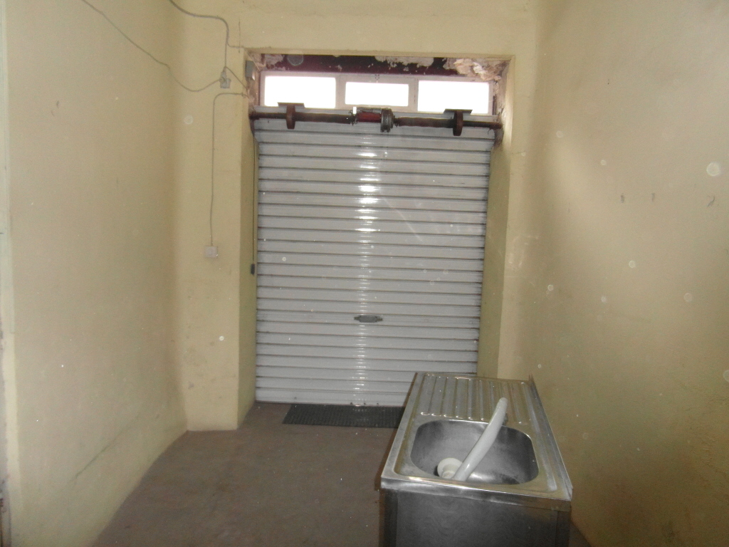 CASA INDEPENDIENTE 2 PLANTAS Y SOTANO EN EL CENTRO DE YECLA