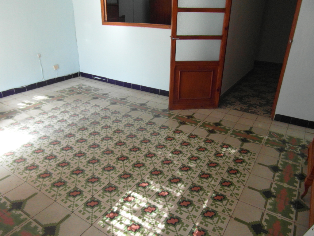 CASA INDEPENDIENTE 2 PLANTAS Y SOTANO EN EL CENTRO DE YECLA