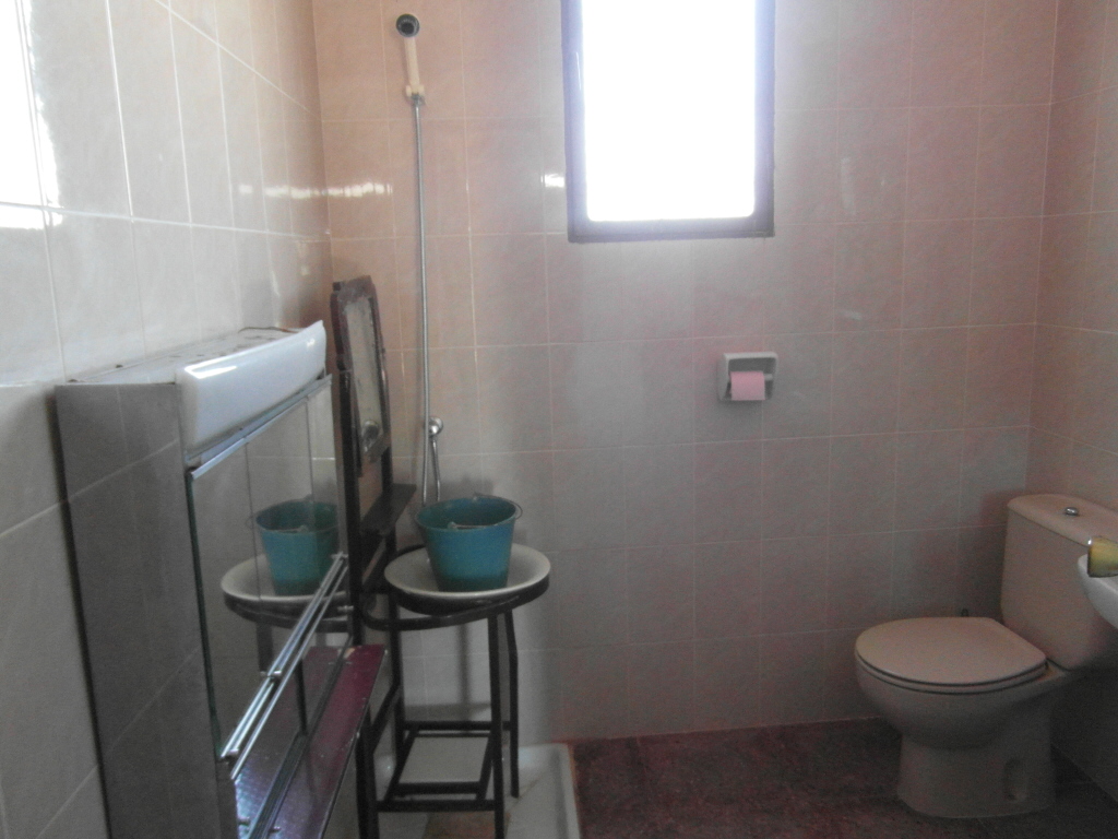 CHALET PARA ACABAR DE OBRA Y EN YECLA