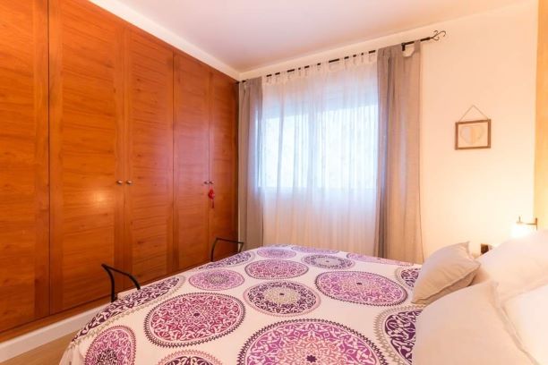 CASA TRIPLEX EN URBANIZACIÓN Y EN MENORCA