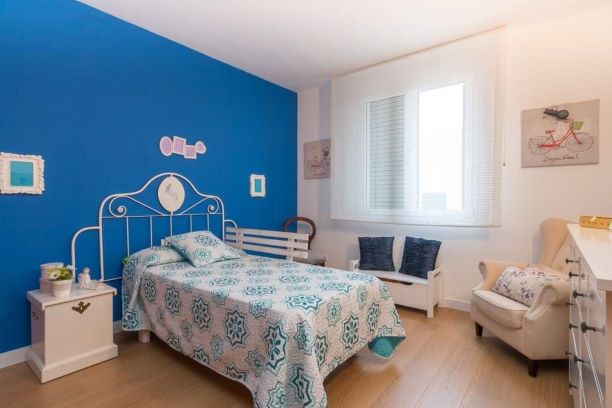 CASA TRIPLEX EN URBANIZACIÓN Y EN MENORCA