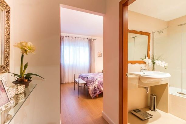 CASA TRIPLEX EN URBANIZACIÓN Y EN MENORCA