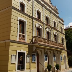 LOCAL COMERCIAL JUNTO AL TEATRO CONCHA SEGURA EN YECLA LOCAL COMERCIAL JUNTO AL TEATRO CONCHA SEGURA EN YECLA