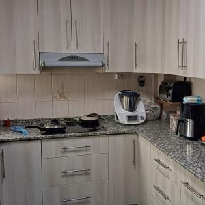 PISO TIPO DUPLEX CON GARAJE CENTRICO Y EN YECLA