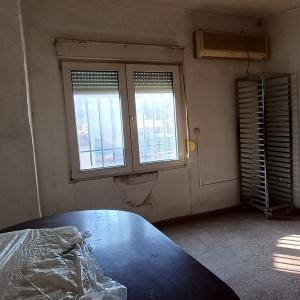 CASA EN 2 PLANTAS INDEPENDIENTE PARA HACER ARREGLOS Y EN YECLA