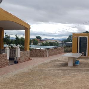 CHALET AMUEBLADO CERCA PARA VIVIR Y DE YECLA CHALET AMUEBLADO CERCA PARA VIVIR Y DE YECLA