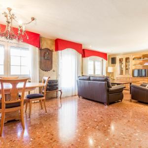 CHALET A 2 KM DE YECLA