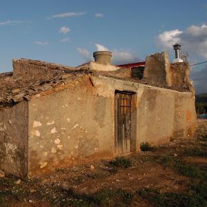 CHALET CON CASA DE CAMPO VIEJA