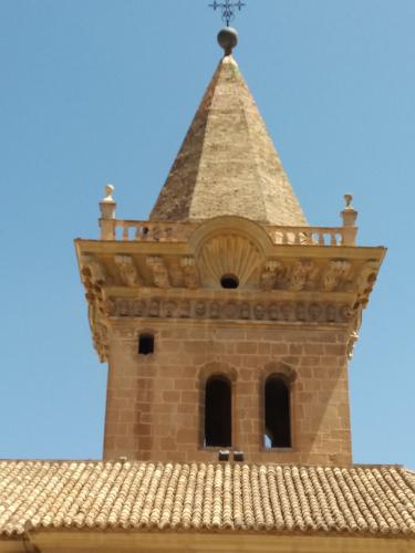 PARCELA DE TERRENO URBANO EN EL CERRO DE LA FUENTE EN YECLA