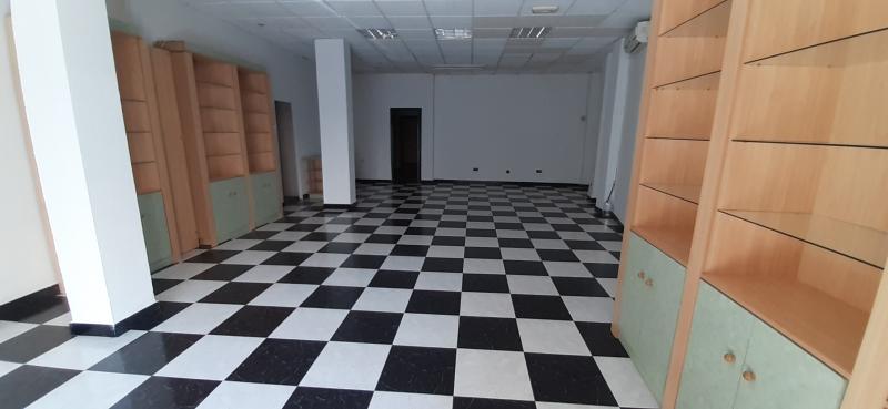 BAJO COMERCIAL CENTRICO Y EN YECLA