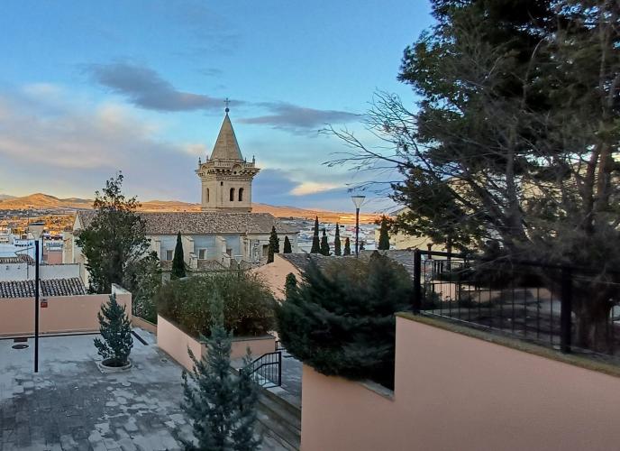 CASA PARA ACABAR DE OBRA ZONA DE LA IGLESIA VIEJA Y EN YECLA