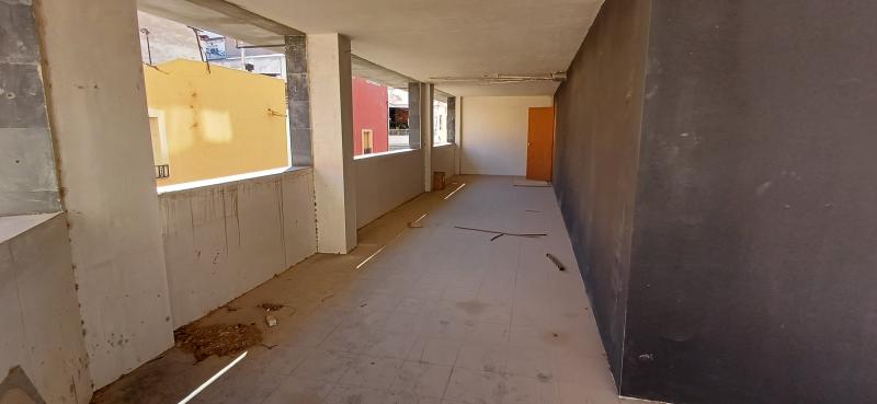 VIVIENDAS DE NUEVA CONSTRUCCION PARA ACABAR DE OBRAR Y EN YECLA