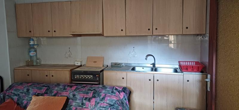 CHALET CON AGUA Y LUZ EN YECLA