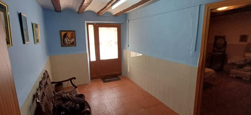 CASA DE CAMPO GRANDE,COCHERA CERRADA Y EN YECLA