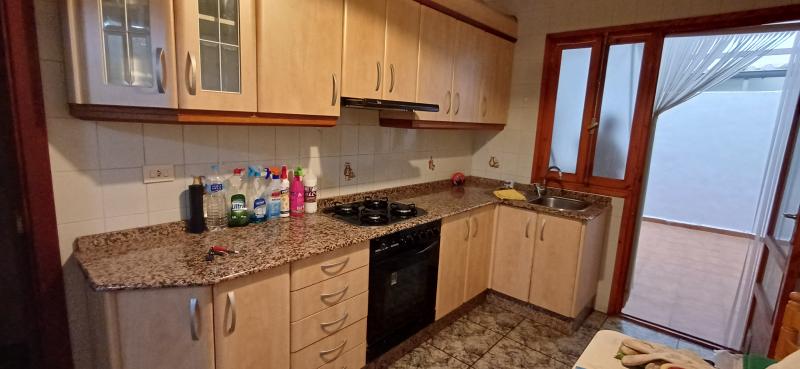 PISO CON ASCENSOR CERCA DEL HOSPITAL Y EN YECLA