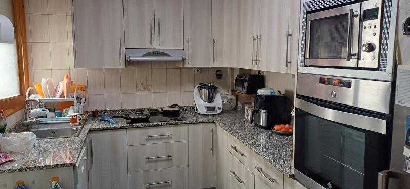 PISO TIPO DUPLEX CON GARAJE CENTRICO Y EN YECLA