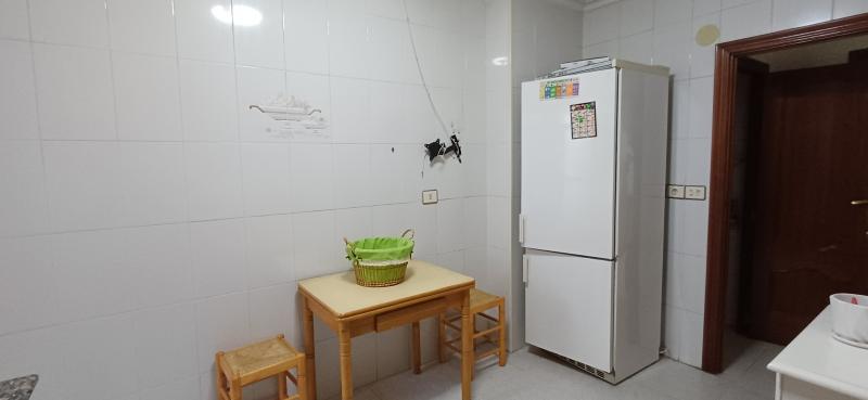 DUPLEX INDEPENDIENTE JUNTO A LA PLAZA DE SAN CAYETANO Y EN YECLA