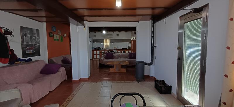 CHALET PARA VIVIR TODO EL AÑO Y EN YECLA