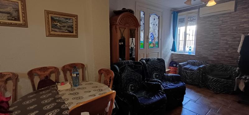 CASA INDEPENDIENTE CERCA DEL AYUNTAMIENTO DE YECLA