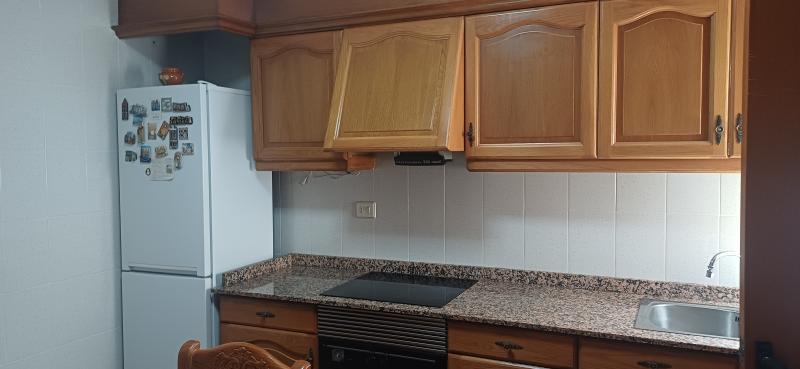 PISO CON REFORMAS CENTRICO Y EN YECLA