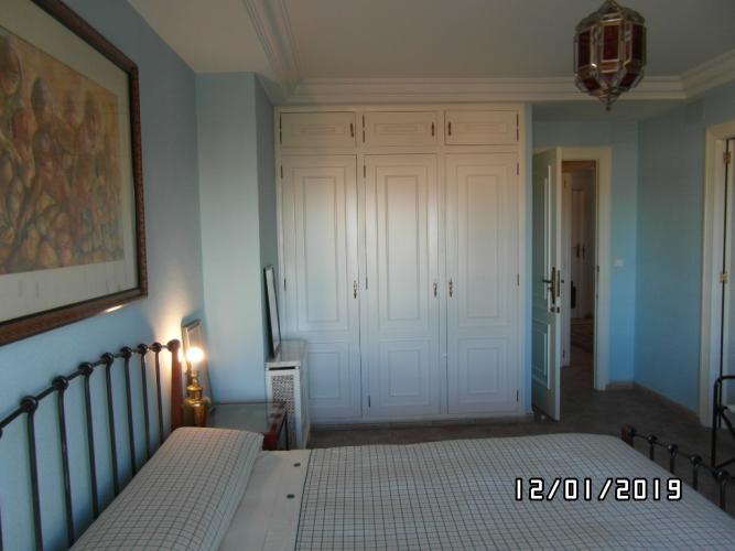 PISO GRANDE CON ASCENSOR EN EL PARQUE DE LAS PALOMAS EN EL CENTRO DE YECLA.