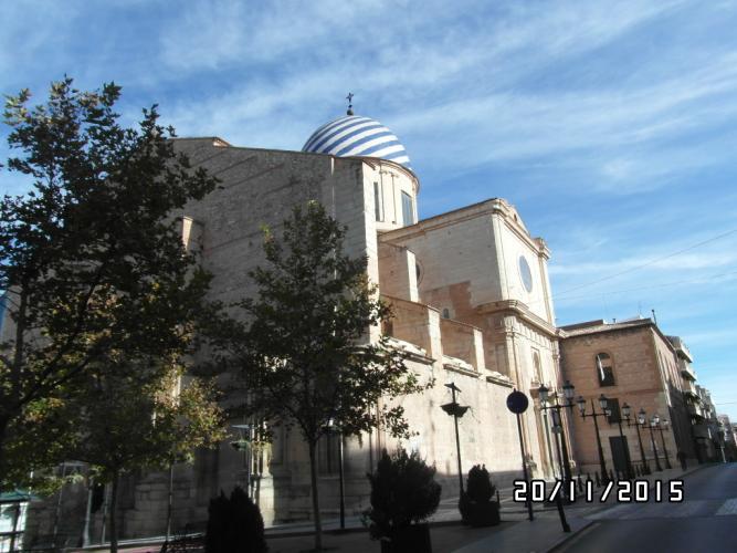 TERRENO CON 26.600 METROS PARA HACERSE UNA CASA PARA VIVIR EN YECLA