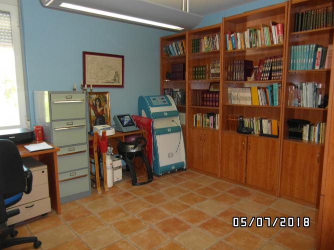 CHALET A 1 KM DE YECLA