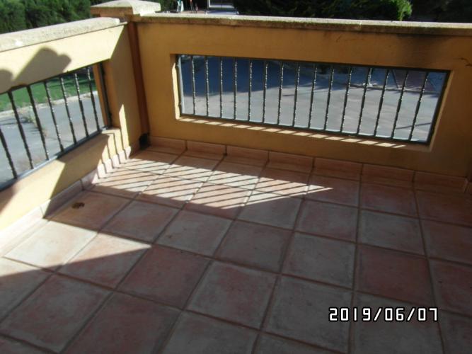 CHALET A SOLO 1 KM DE YECLA