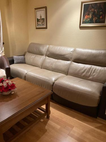 PISO 1º CERCA JARDIN DE LAS PALOMAS Y EN YECLA