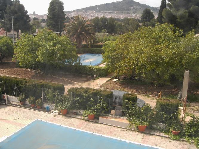 CHALET A 1 KM. CARRETERA DE ALMANSA