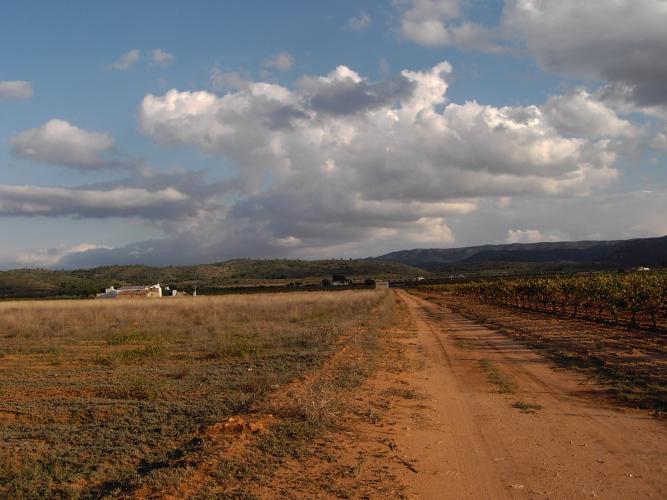 CHALET CON CASA DE CAMPO VIEJA