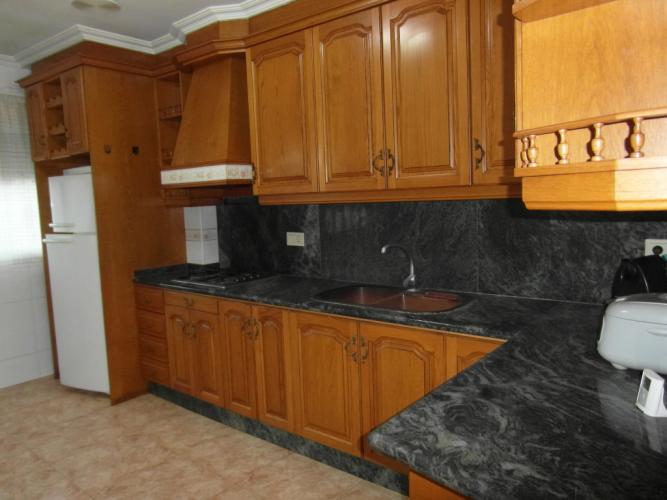 PISO PRIMERO TODO REFORMADO CON COCHERA INDEPENDIENTE EN YECLA