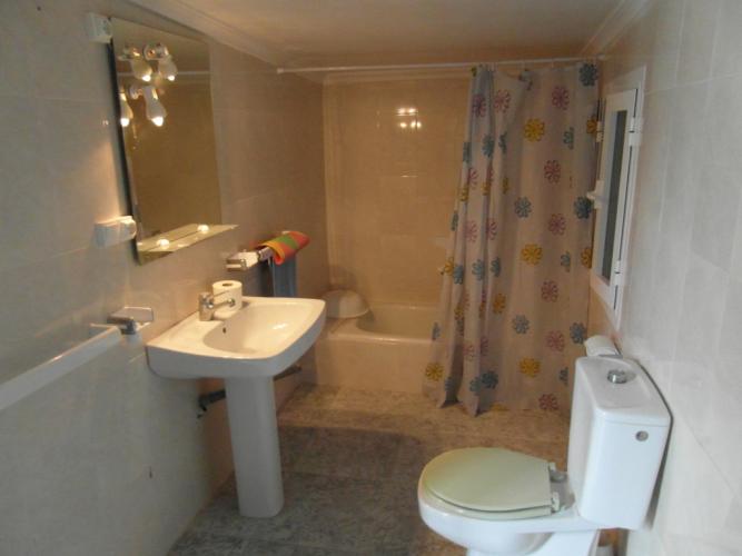 CHALET URBANO EN ZONA MUY TRANQUILA DE YECLA