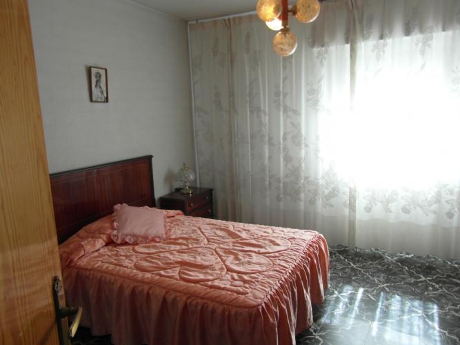 CHALET URBANO EN ZONA MUY TRANQUILA DE YECLA