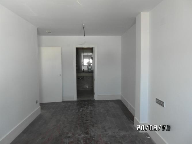 PISO NUEVO A ESTRENAR Y CERCA DE LA NOTARIA DE YECLA