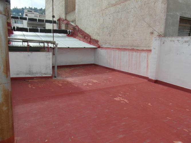 CASA INDEPENDIENTE  2 PLANTAS Y SOTANO EN EL CENTRO DE YECLA